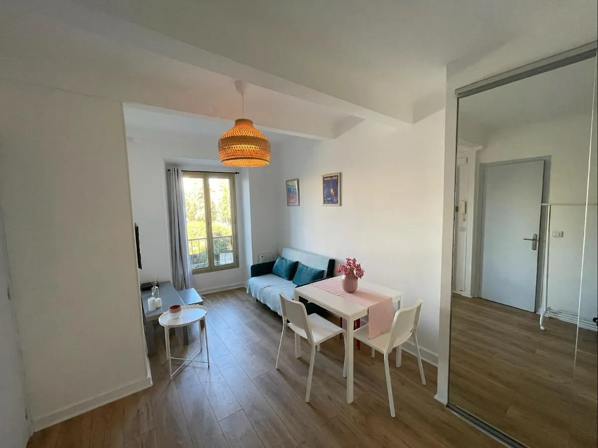 Nice Renting - Jaures - Cosy Flat - Nice Old Town - Great View - Aircon 0*,  Франция